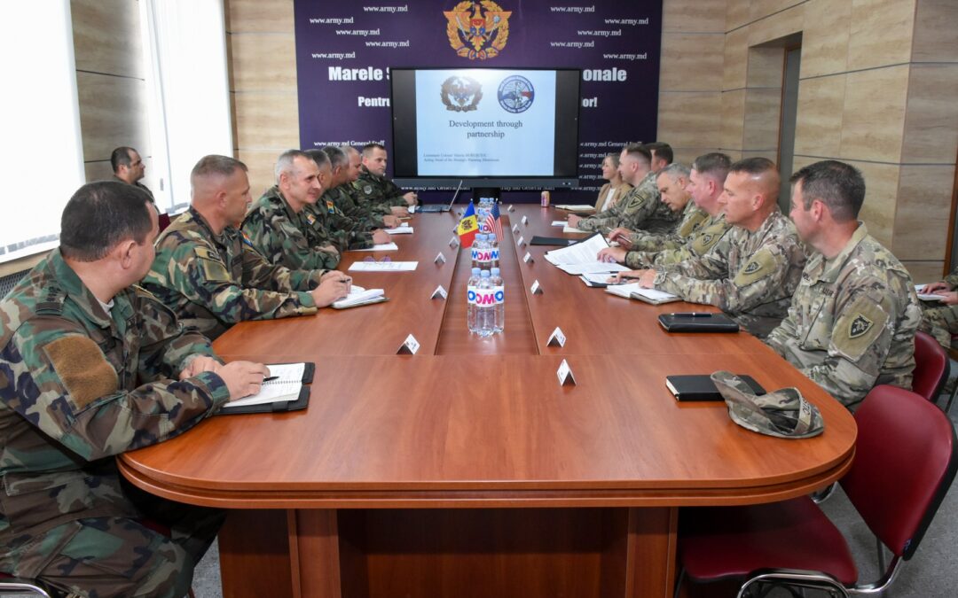 Comandantul Gărzii Naționale a Carolinei de Nord în vizită la Ministerul Apărării